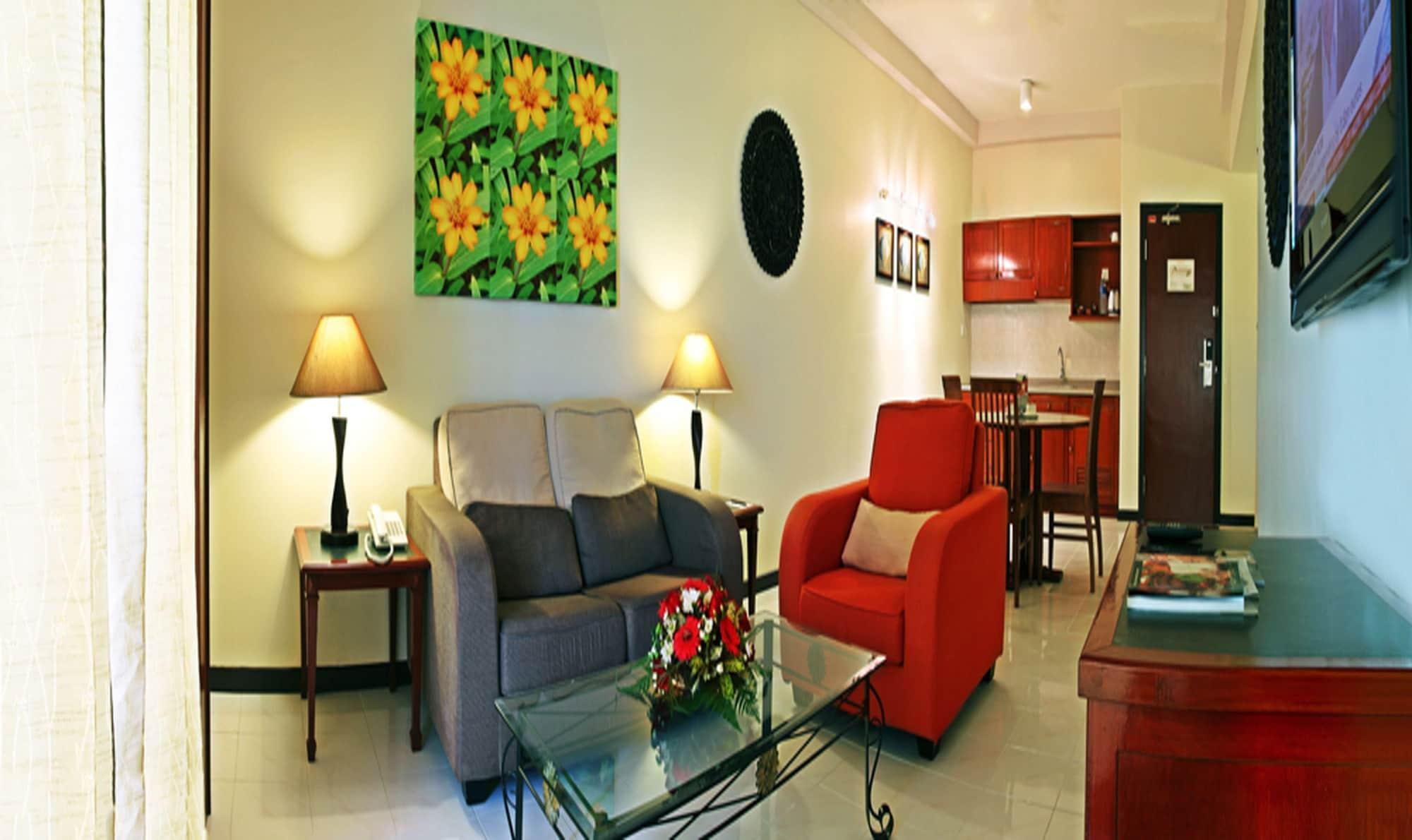 Resor Rainbow Paradise Tanjung Bungah (Penang)
