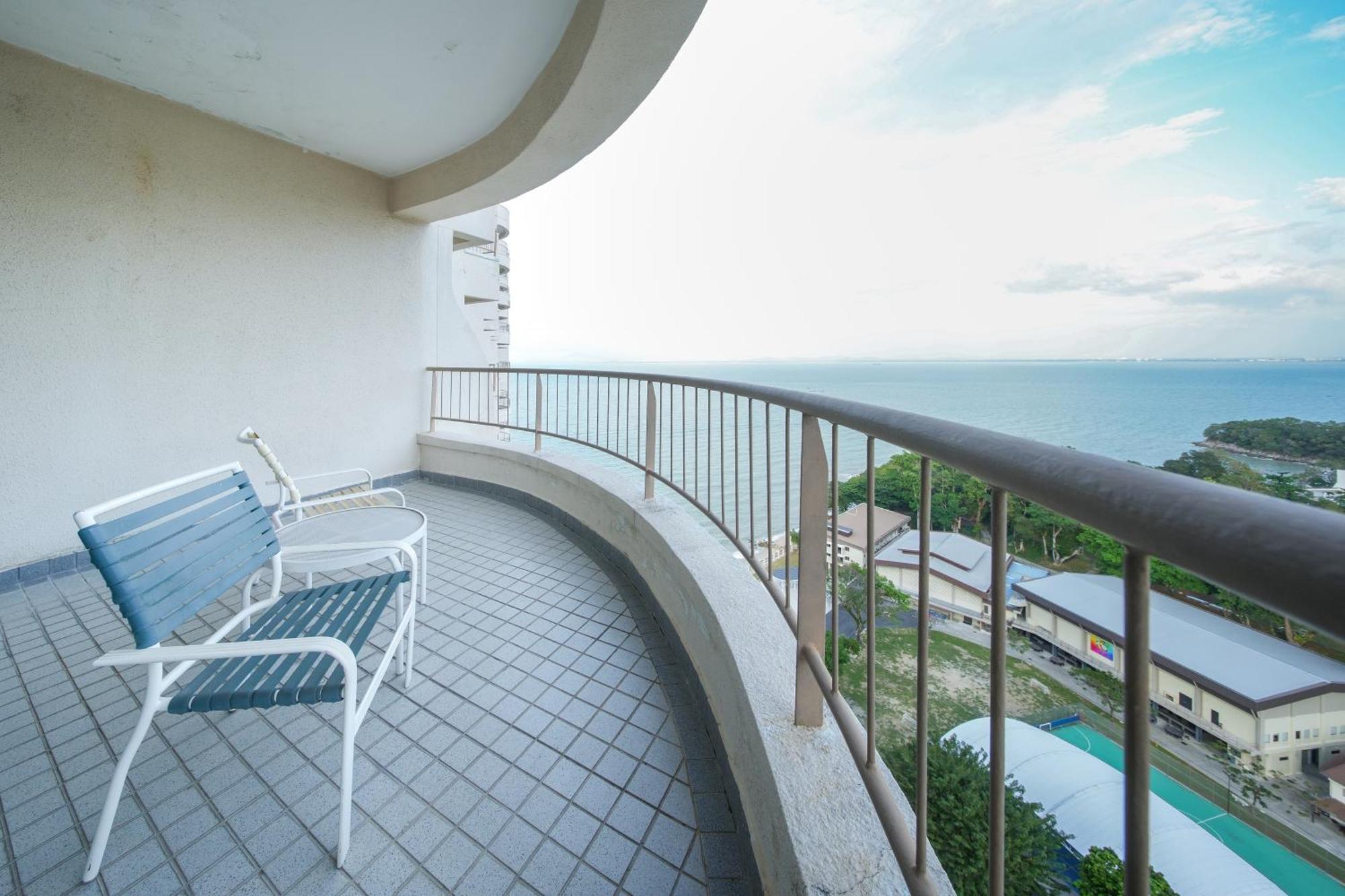 Rainbow Paradise Resor