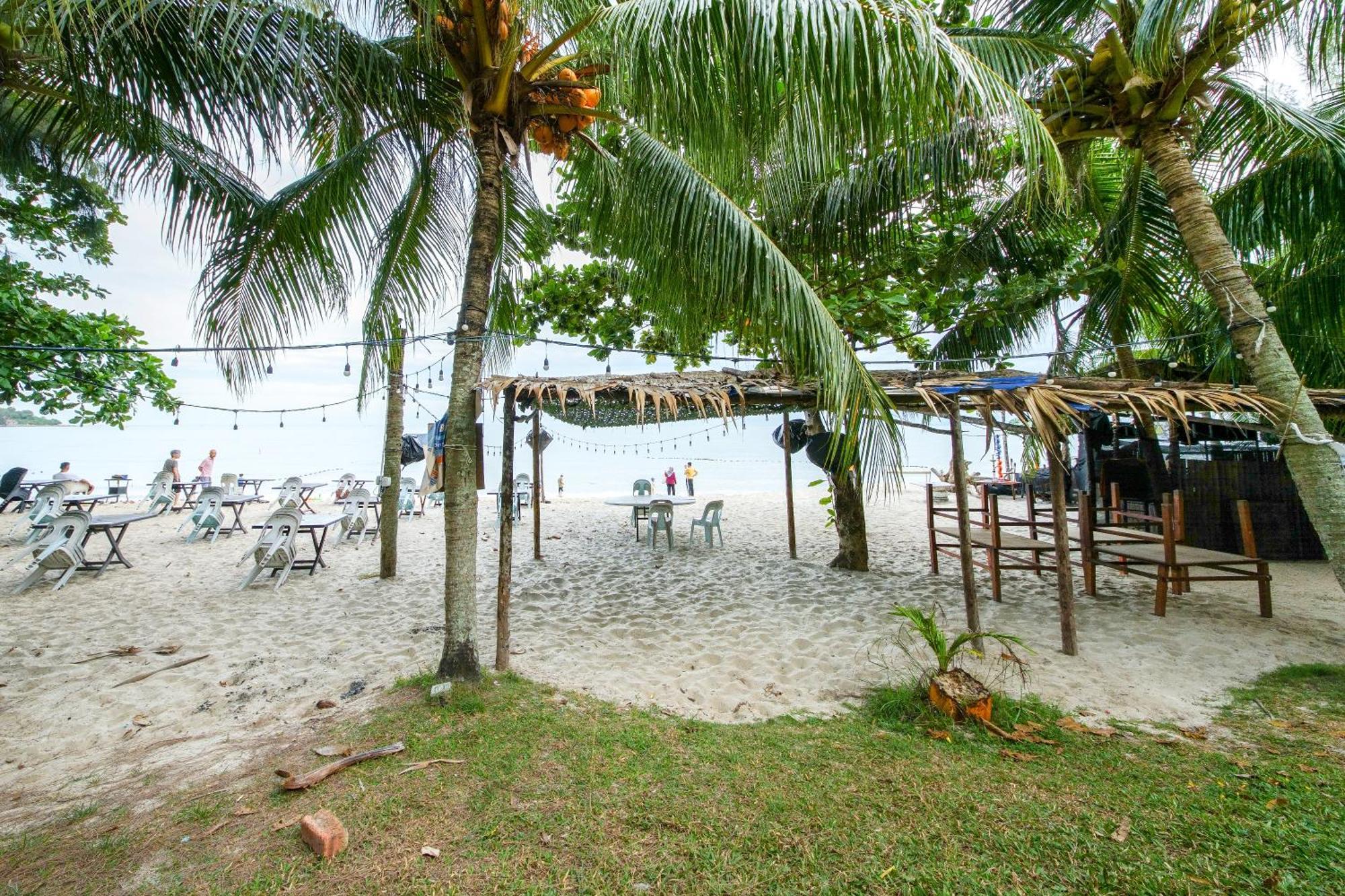 Resor Rainbow Paradise Tanjung Bungah (Penang)