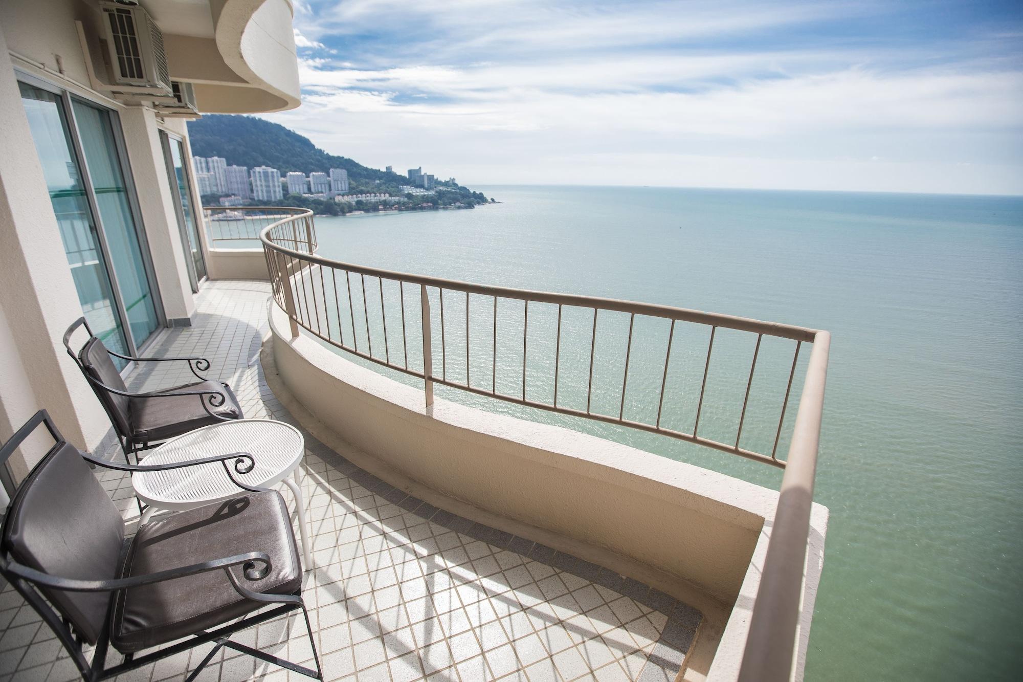 Rainbow Paradise Resort 4*