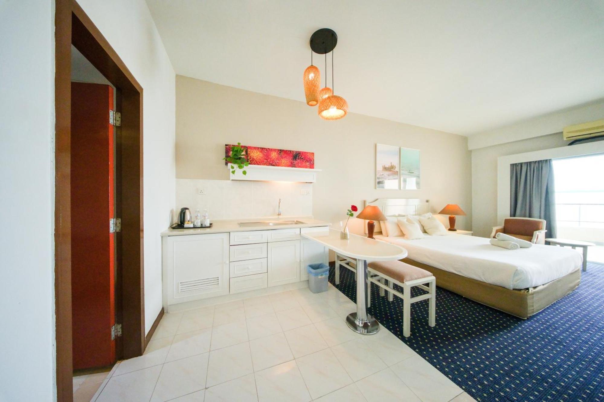 Rainbow Paradise 4* Tanjung Bungah (Penang)