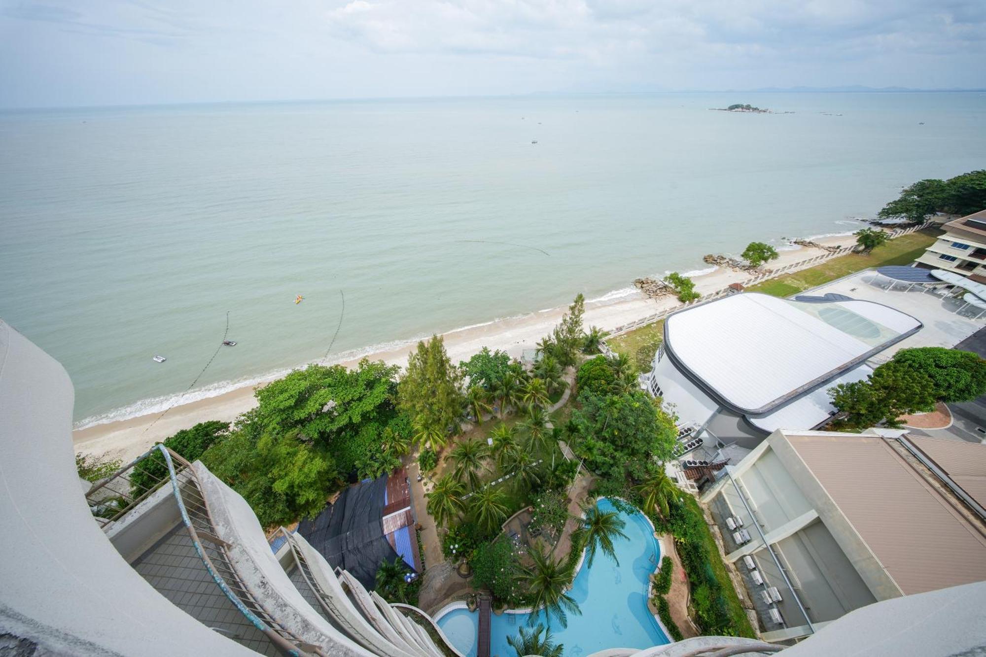 Rainbow Paradise Resort 4*