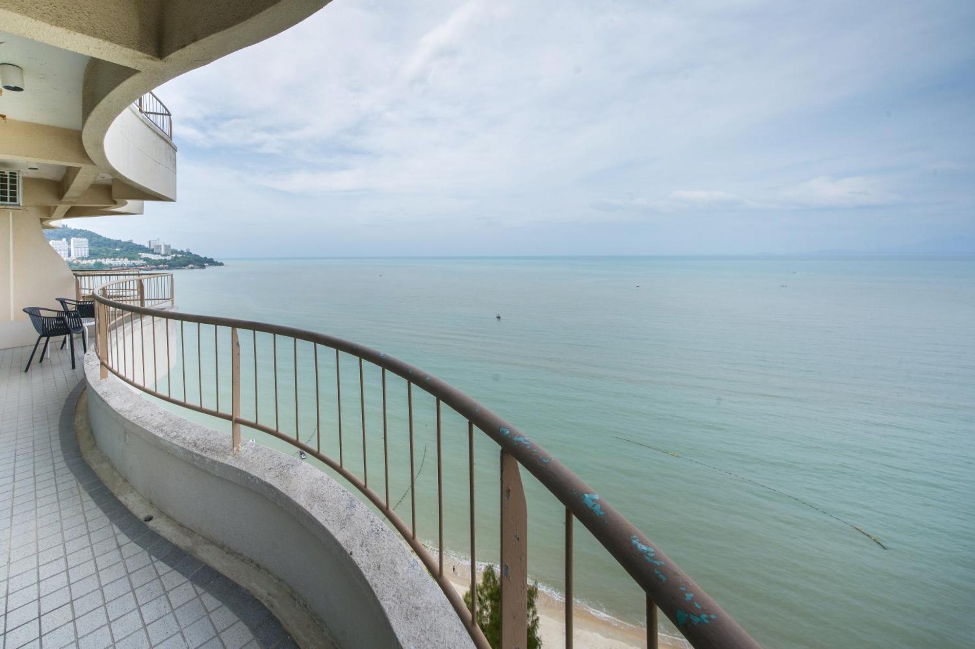 Rainbow Paradise 4* Tanjung Bungah (Penang)